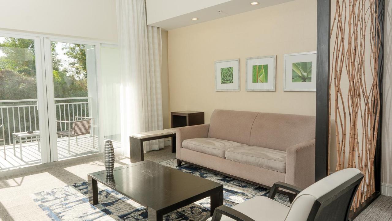 الشقق الفندقية مياميفي  Modern Private Studio - King Bed, Jacuzzi, Balcony And Pool المظهر الخارجي الصورة
